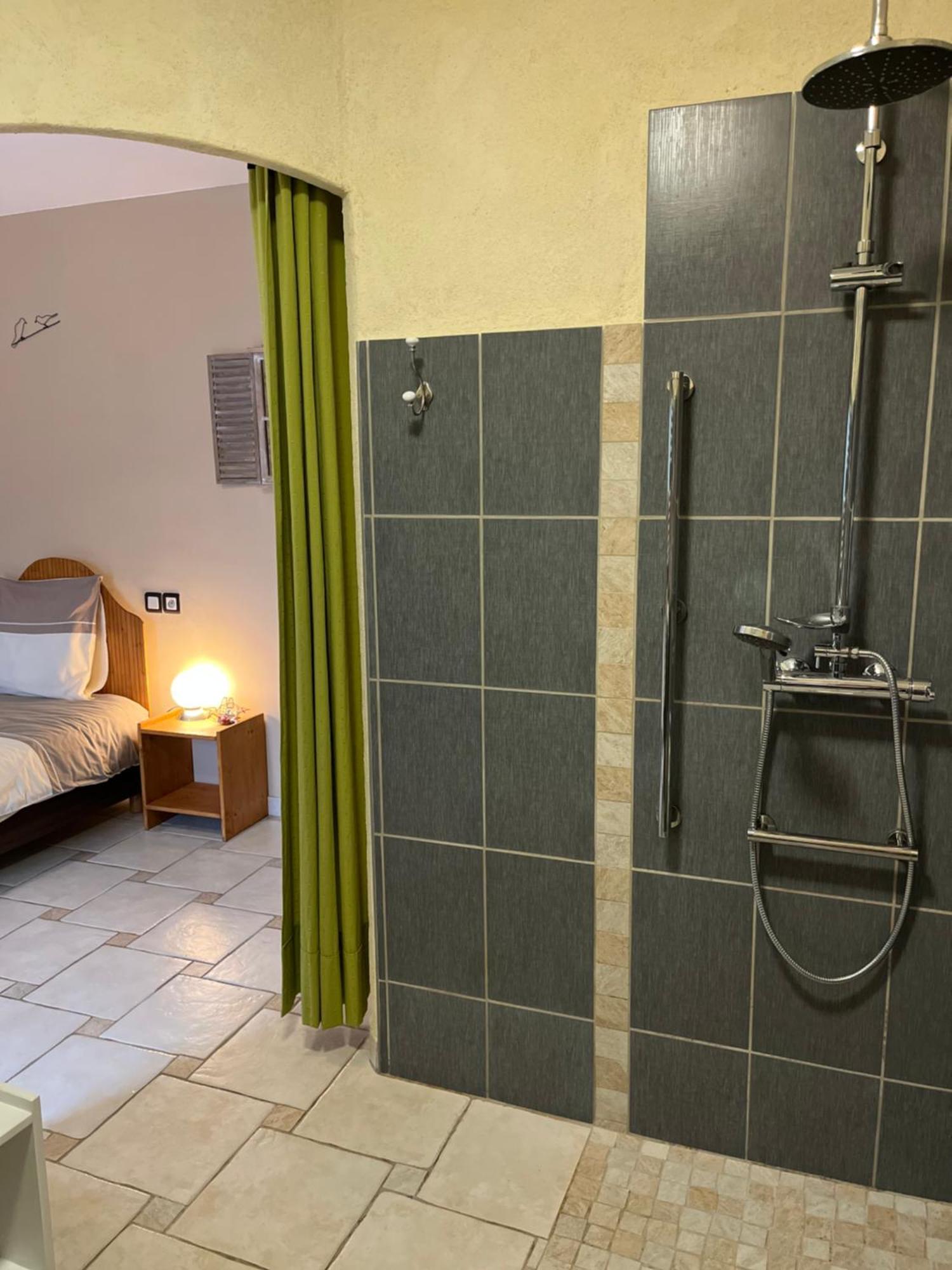 Brécy La Fauconniere Bed & Breakfast エクステリア 写真